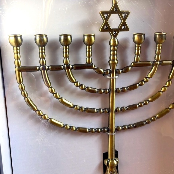 🕎Beautiful Metal Menorah 🕎 in gold tone ✨NEW IN BOX ✨ - Picture 6 of 13